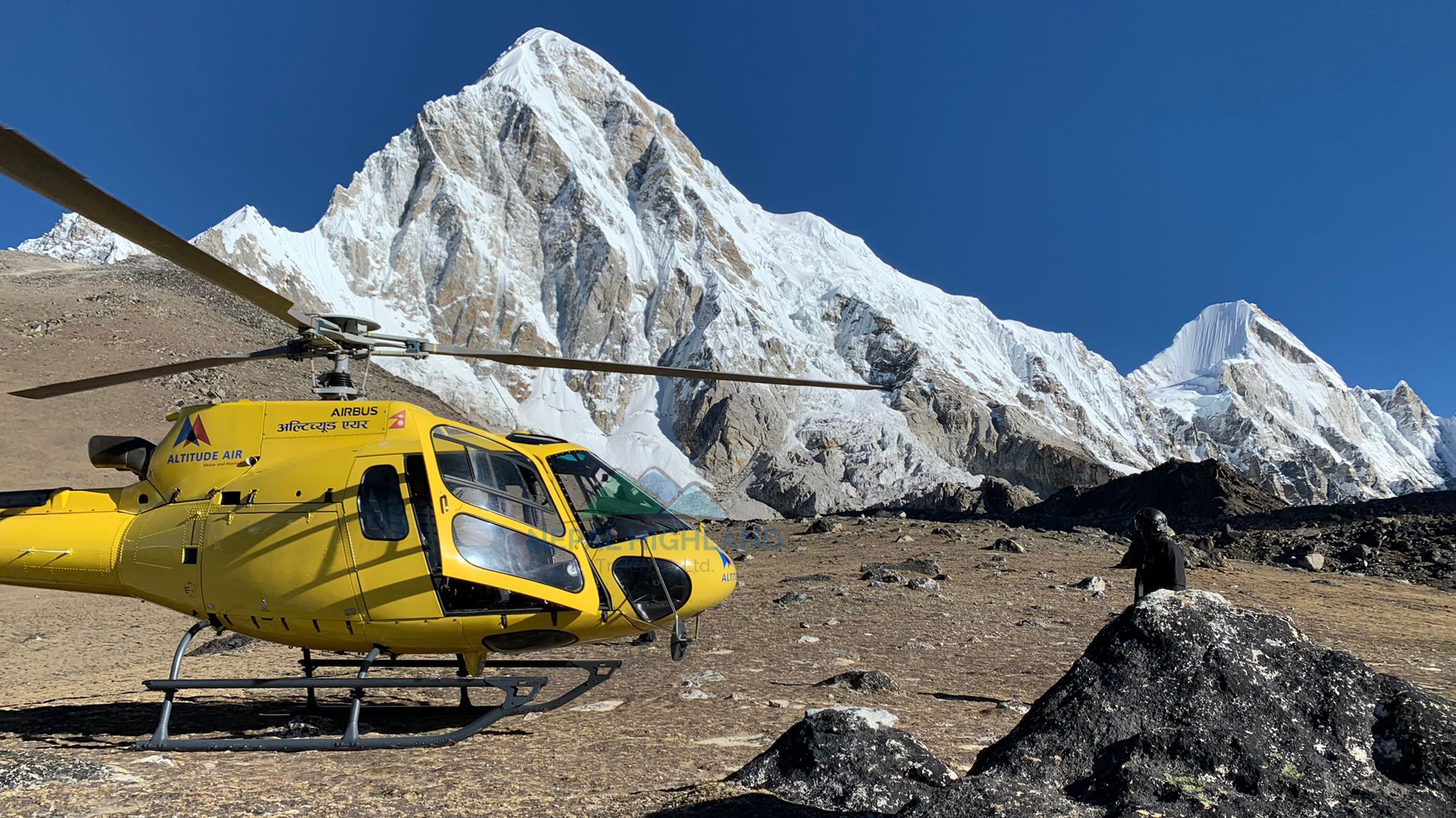 Everest Helicopter Flight via Kongde and EBC