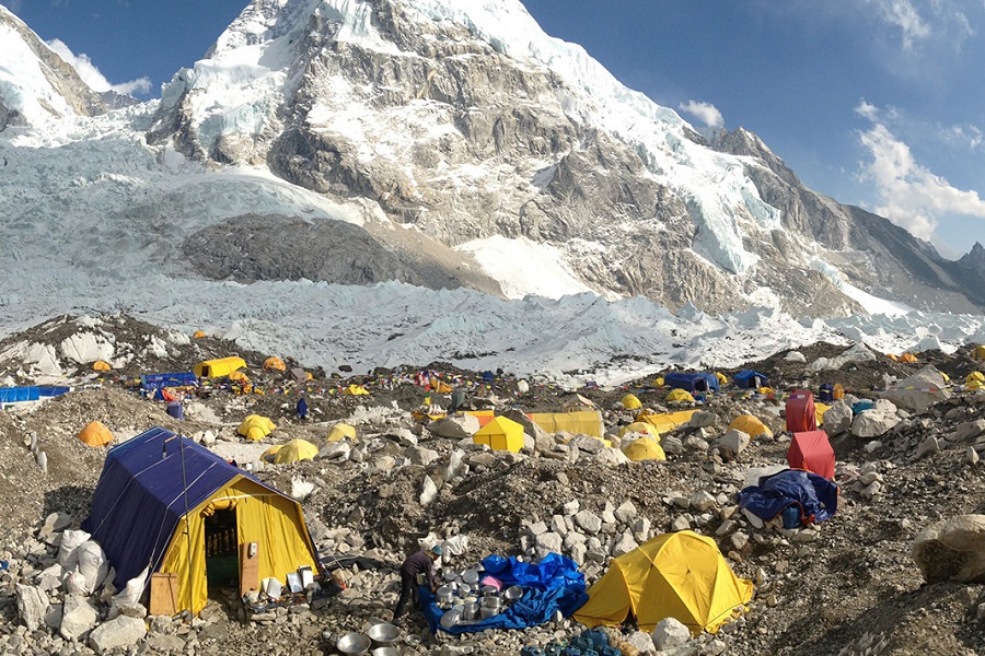Mount Everest Camp 3 Expedition